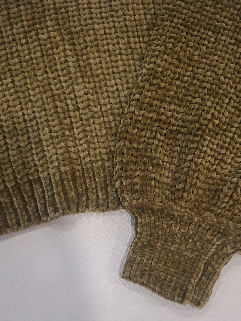 Zenana Outfitters Chenille Sweater. NWOT.  XL - Picture 3 of 5